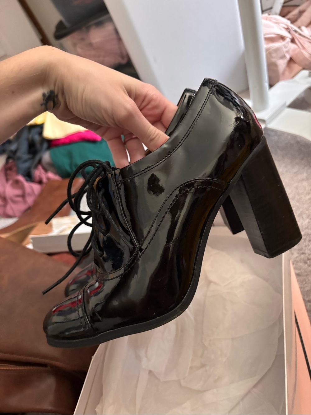 NINE WEST NOSTALGIA HEELS GLOSSY BLACK - Picture 3 of 5